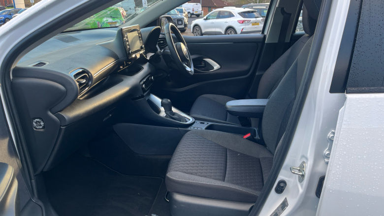 Toyota Yaris 1.5 Hybrid Icon 5dr CVT Hybrid Hatchback